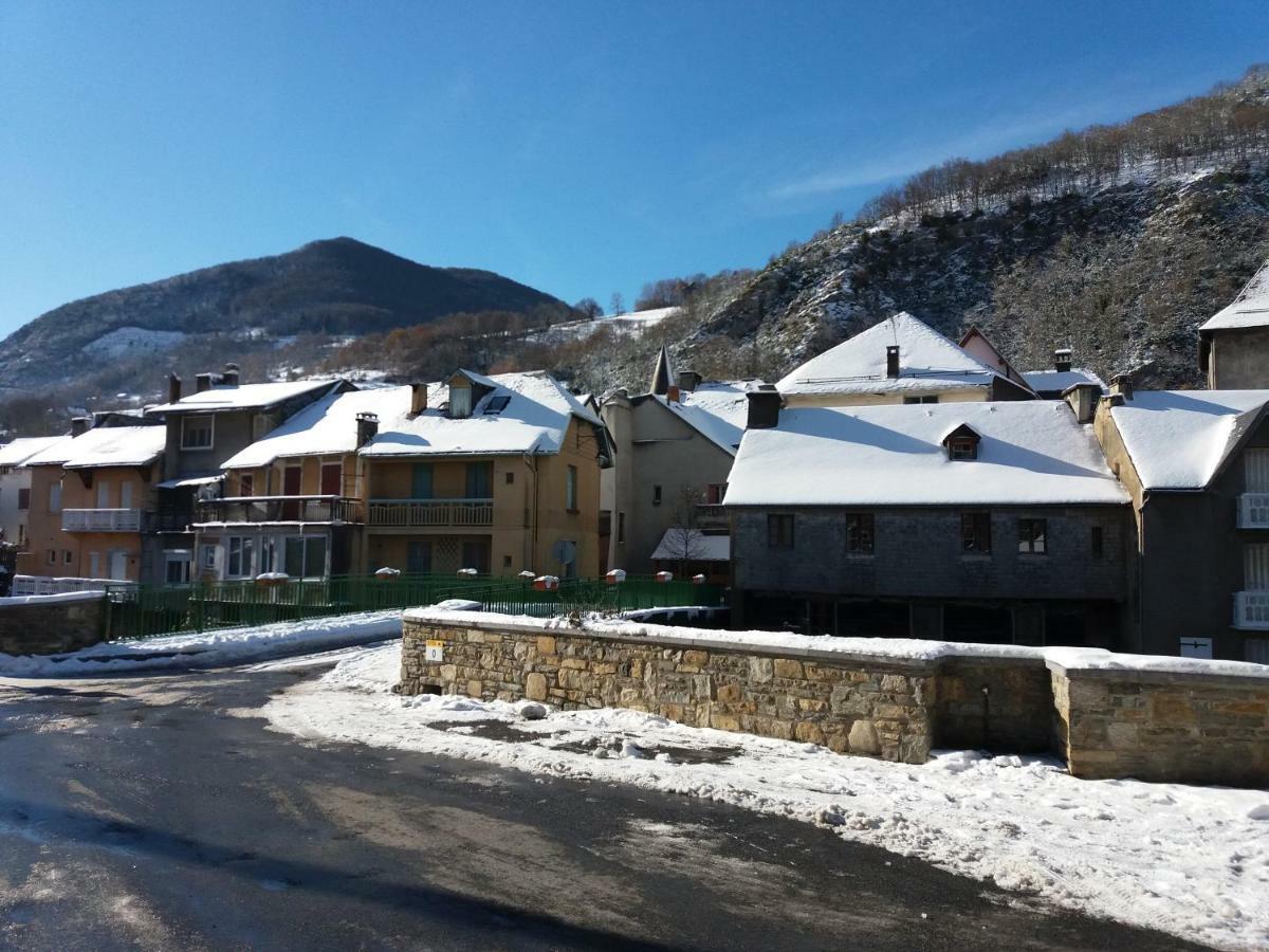 Locations Vacances A La Montagne Sarrancolin Exterior photo